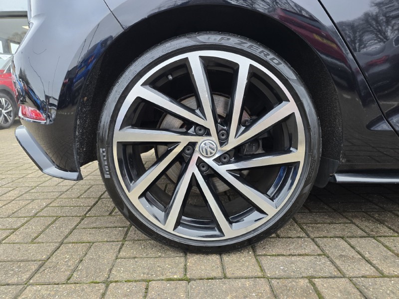2019 (19) VOLKSWAGEN GOLF 2.0 TSI 300 R 5dr 4MOTION DSG 4906176