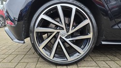 2019 (19) VOLKSWAGEN GOLF 2.0 TSI 300 R 5dr 4MOTION DSG 4906176