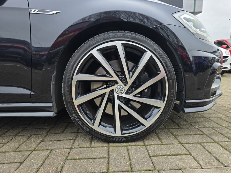 2019 (19) VOLKSWAGEN GOLF 2.0 TSI 300 R 5dr 4MOTION DSG 4906175