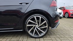 2019 (19) VOLKSWAGEN GOLF 2.0 TSI 300 R 5dr 4MOTION DSG 4906193
