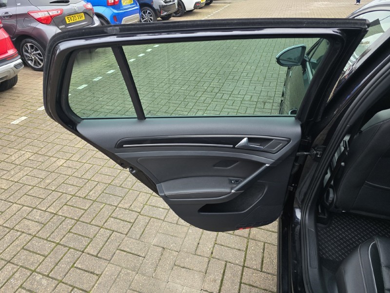 2019 (19) VOLKSWAGEN GOLF 2.0 TSI 300 R 5dr 4MOTION DSG 4906197