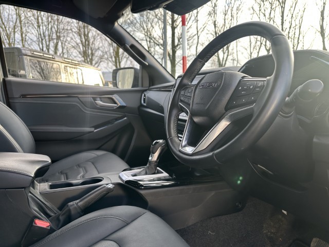 2024 (74) ISUZU COMMERCIAL D-MAX 1.9 V-Cross Steel Edition Double Cab 4x4 Auto 4907510