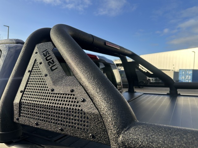 2024 (74) ISUZU COMMERCIAL D-MAX 1.9 V-Cross Steel Edition Double Cab 4x4 Auto 4907491