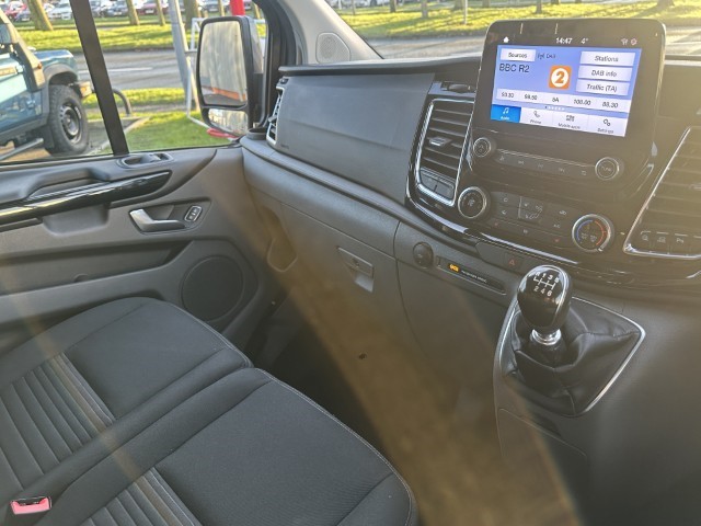 2022 (71) FORD COMMERCIAL TRANSIT CUSTOM 2.0 EcoBlue 130ps Low Roof D/Cab Limited Van 4931386