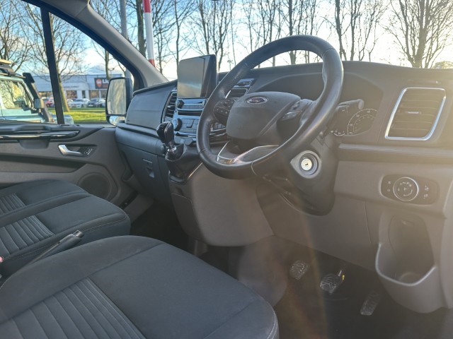 2022 (71) FORD COMMERCIAL TRANSIT CUSTOM 2.0 EcoBlue 130ps Low Roof D/Cab Limited Van 4931377