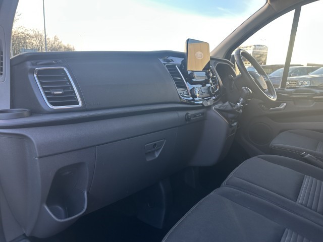 2022 (71) FORD COMMERCIAL TRANSIT CUSTOM 2.0 EcoBlue 130ps Low Roof D/Cab Limited Van 4931371