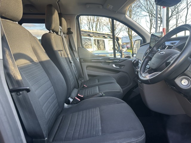 2022 (71) FORD COMMERCIAL TRANSIT CUSTOM 2.0 EcoBlue 130ps Low Roof D/Cab Limited Van 4931376