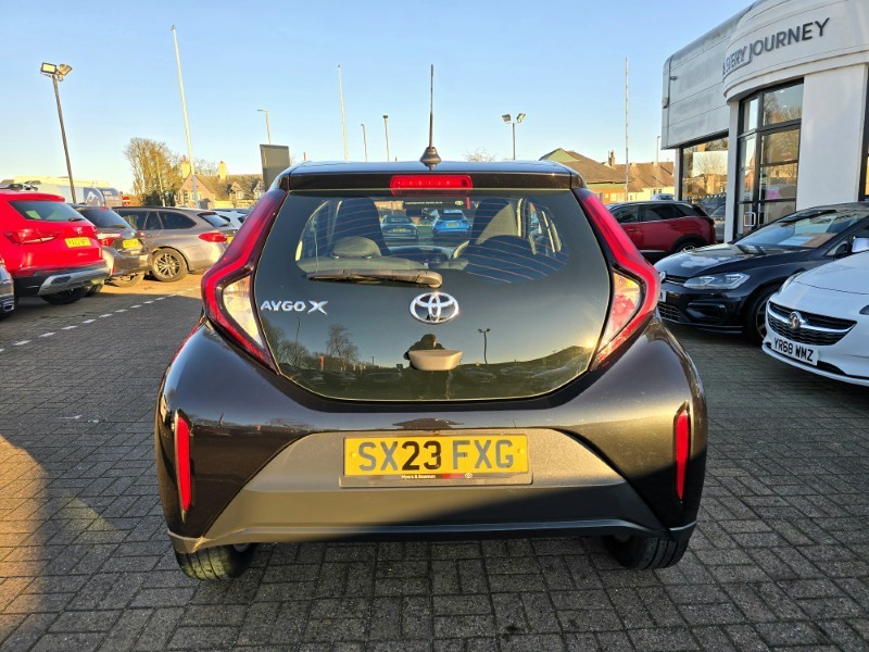 2023 (23) TOYOTA AYGO X 1.0 VVT-i Pure 5dr Auto 4920696