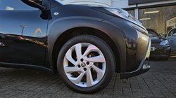 2023 (23) TOYOTA AYGO X 1.0 VVT-i Pure 5dr Auto 4920688