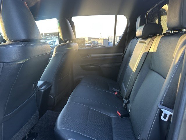 2021 (70) TOYOTA COMMERCIAL HILUX Invincible X D/Cab Pick Up 2.8 D-4D 4924044