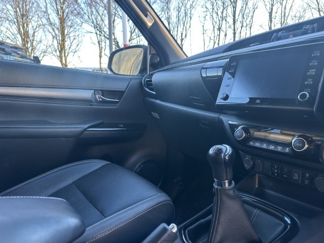 2021 (70) TOYOTA COMMERCIAL HILUX Invincible X D/Cab Pick Up 2.8 D-4D 4924059