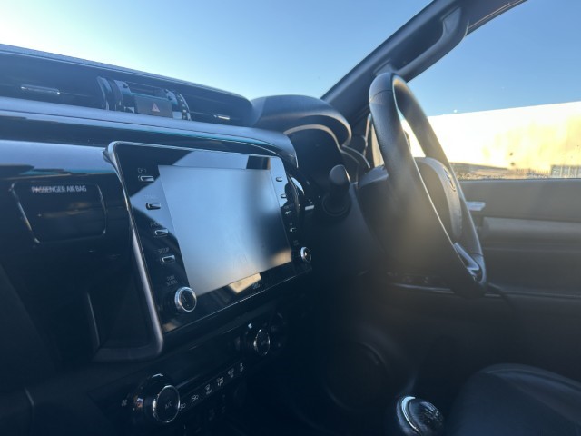 2021 (70) TOYOTA COMMERCIAL HILUX Invincible X D/Cab Pick Up 2.8 D-4D 4924053