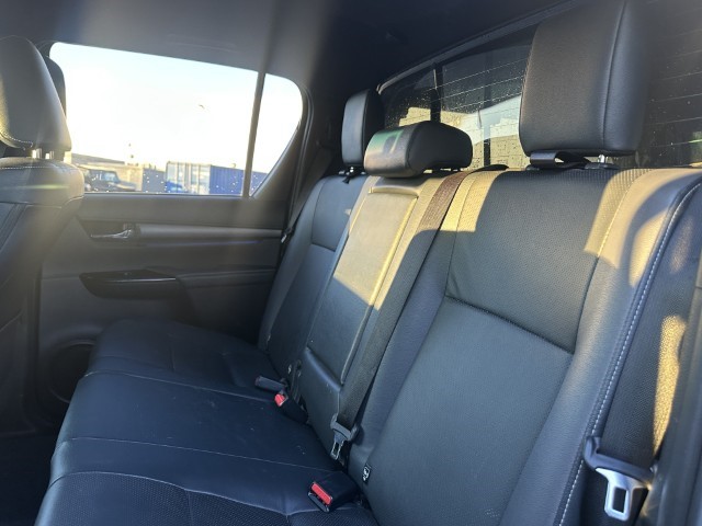 2021 (70) TOYOTA COMMERCIAL HILUX Invincible X D/Cab Pick Up 2.8 D-4D 4924045