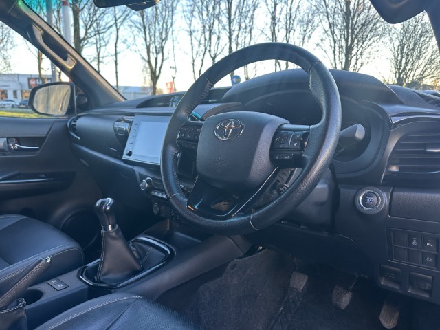 2021 (70) TOYOTA COMMERCIAL HILUX Invincible X D/Cab Pick Up 2.8 D-4D 4924058