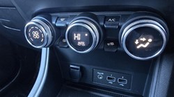 2021 (71) RENAULT CAPTUR 1.0 TCE 90 Iconic 5dr 4932425