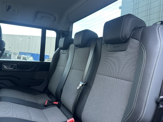 2025 (74) INEOS Commercials QUARTERMASTER 3.0 TD Trialmaster Edition Double Cab Pick Up Auto 4940824