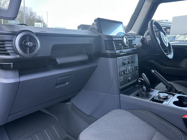 2025 (74) INEOS Commercials QUARTERMASTER 3.0 TD Trialmaster Edition Double Cab Pick Up Auto 4940833