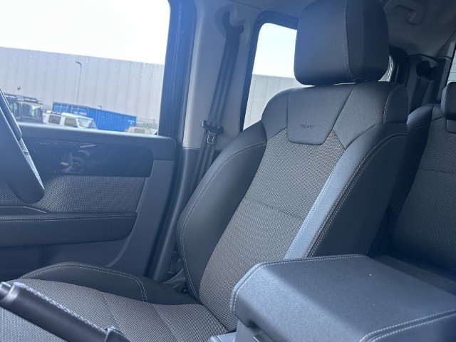 2025 (74) INEOS Commercials QUARTERMASTER 3.0 TD Trialmaster Edition Double Cab Pick Up Auto 4940836