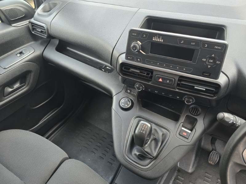 2020 (20) PEUGEOT COMMERCIAL PARTNER 850 S 1.6 BlueHDi 100 Van 4954278