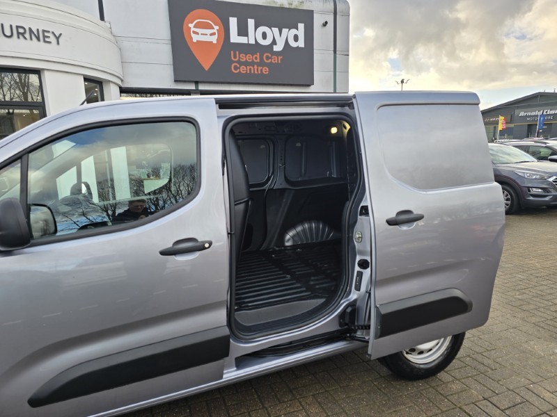 2020 (20) PEUGEOT COMMERCIAL PARTNER 850 S 1.6 BlueHDi 100 Van 4954271