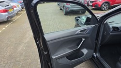 2021 (71) VOLKSWAGEN T-ROC 1.0 TSI Black Edition 5dr 4935165