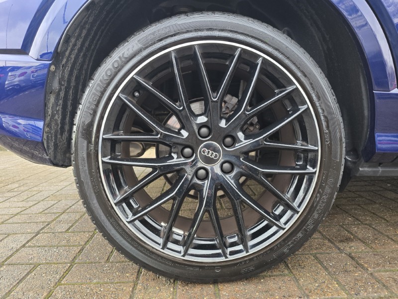 2022 (72) AUDI Q2 35 TFSI Black Edition 5dr S Tronic 4938045