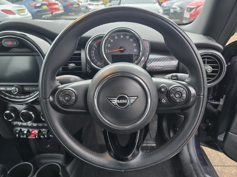 2020 (70) MINI CONVERTIBLE 2.0 Cooper S Classic II 2dr 4938127