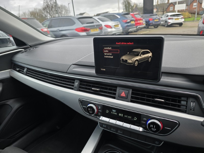 2016 (16) AUDI A4 1.4T FSI Sport 5dr 4937454