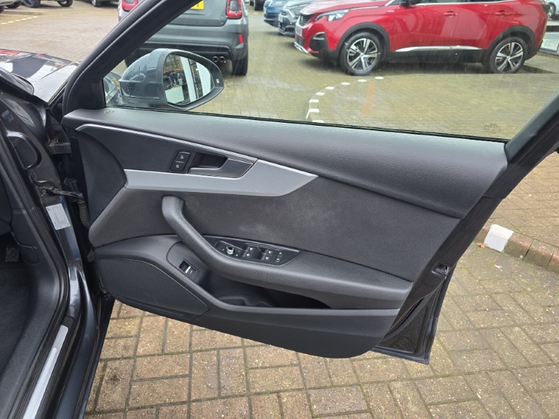 2016 (16) AUDI A4 1.4T FSI Sport 5dr 4937439