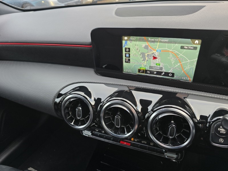 2018 (68) MERCEDES-BENZ A CLASS A180d AMG Line 5dr Auto 4946173