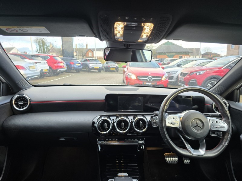 2018 (68) MERCEDES-BENZ A CLASS A180d AMG Line 5dr Auto 4946160