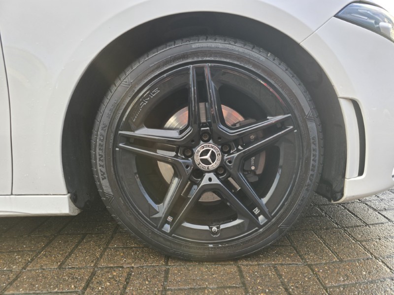 2018 (68) MERCEDES-BENZ A CLASS A180d AMG Line 5dr Auto 4946138