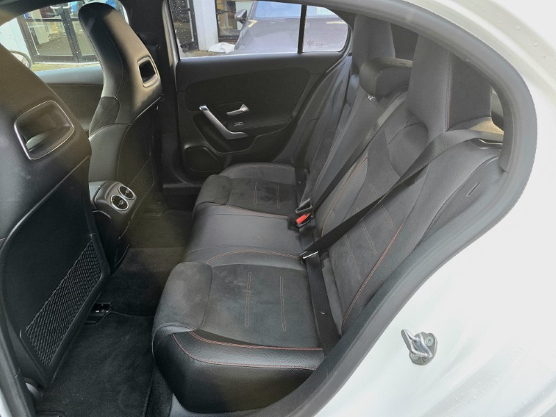 2018 (68) MERCEDES-BENZ A CLASS A180d AMG Line 5dr Auto 4946158