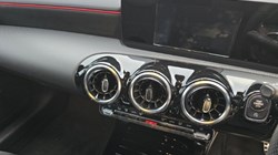 2018 (68) MERCEDES-BENZ A CLASS A180d AMG Line 5dr Auto 4946168