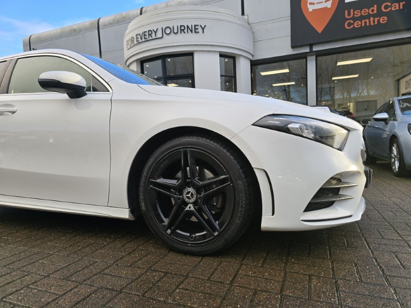 2018 (68) MERCEDES-BENZ A CLASS A180d AMG Line 5dr Auto 4946136