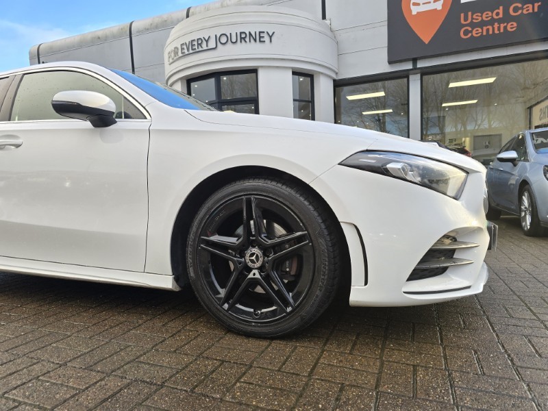 2018 (68) MERCEDES-BENZ A CLASS A180d AMG Line 5dr Auto 4946137