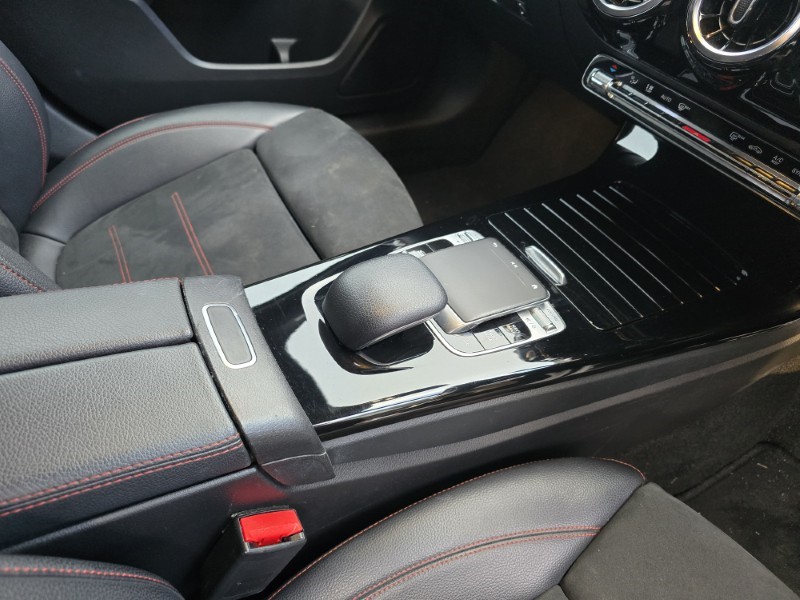 2018 (68) MERCEDES-BENZ A CLASS A180d AMG Line 5dr Auto 4946167