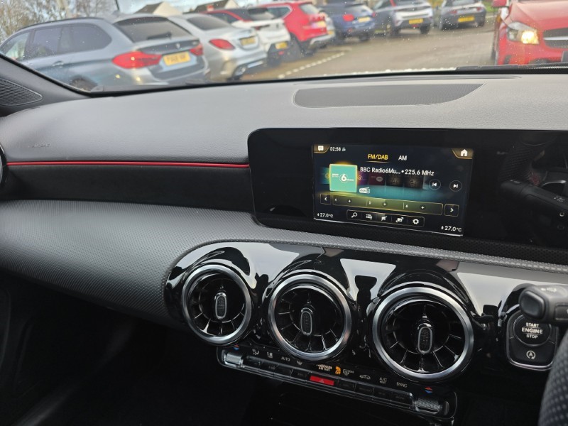 2018 (68) MERCEDES-BENZ A CLASS A180d AMG Line 5dr Auto 4946176