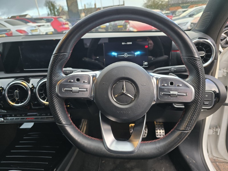 2018 (68) MERCEDES-BENZ A CLASS A180d AMG Line 5dr Auto 4946170