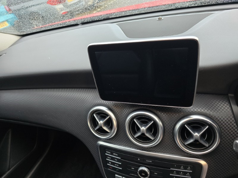 2016 (16) MERCEDES-BENZ A CLASS A180 Sport 5dr 4947050