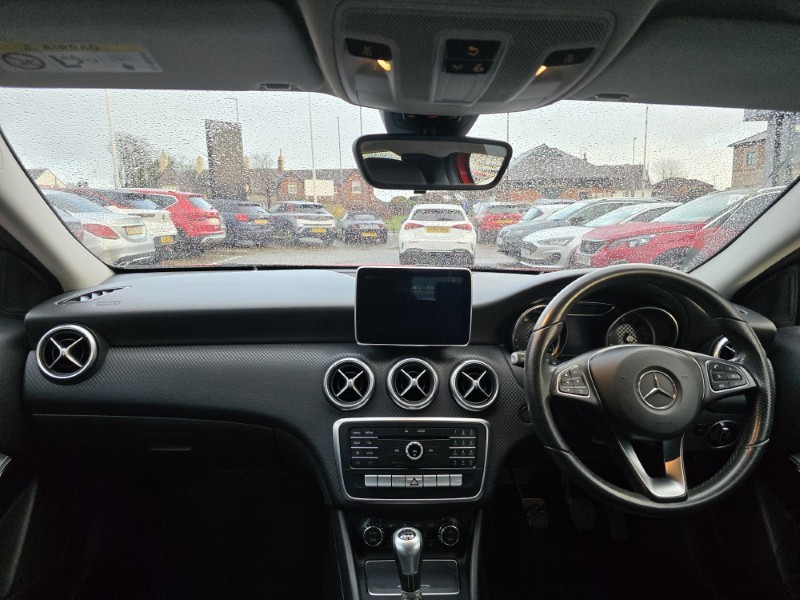 2016 (16) MERCEDES-BENZ A CLASS A180 Sport 5dr 4947040