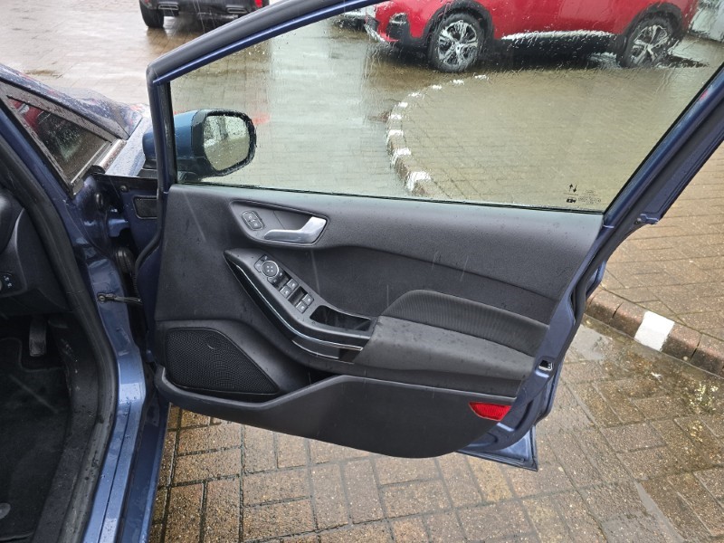 2020 (69) FORD FIESTA 1.0 EcoBoost 125 Titanium 5dr 4946423