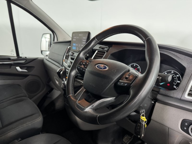 2023 (23) FORD COMMERCIAL TRANSIT CUSTOM 2.0 EcoBlue 130ps Low Roof D/Cab Limited Van 5301522