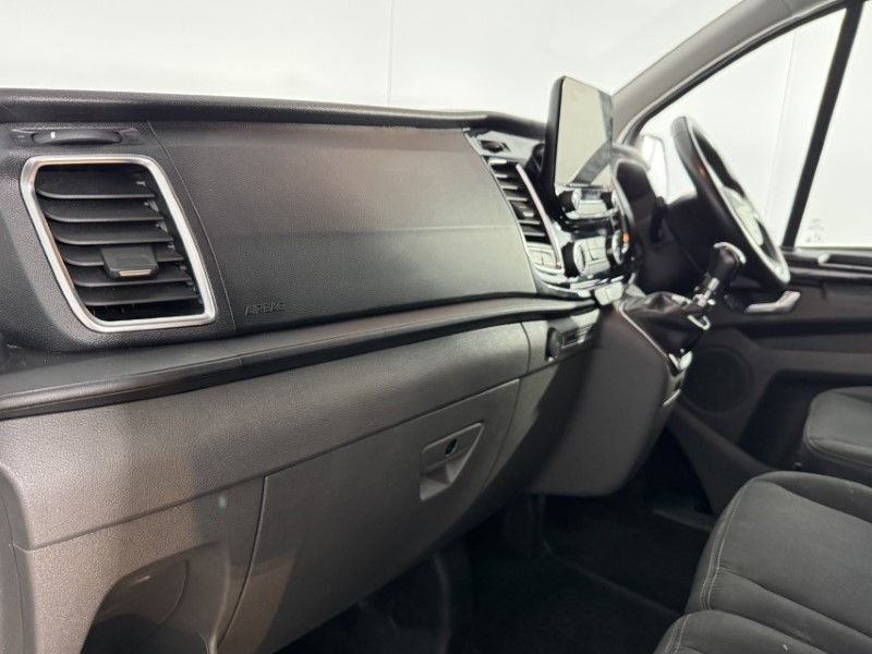 2023 (23) FORD COMMERCIAL TRANSIT CUSTOM 2.0 EcoBlue 130ps Low Roof D/Cab Limited Van 5301567