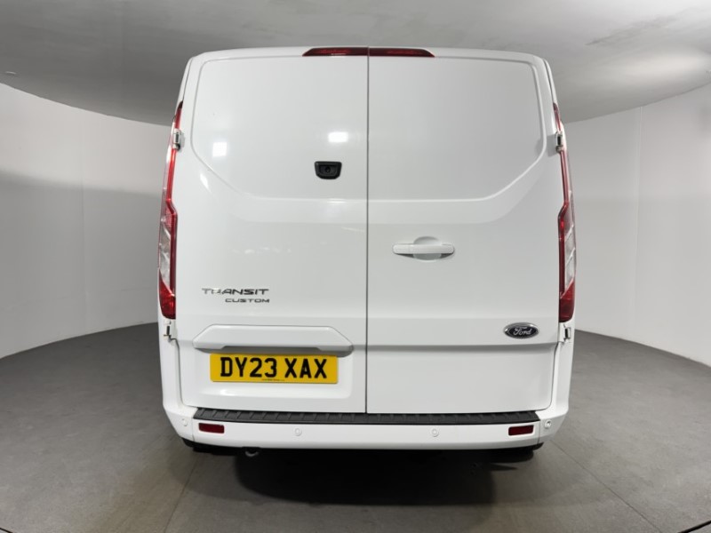 2023 (23) FORD COMMERCIAL TRANSIT CUSTOM 2.0 EcoBlue 130ps Low Roof D/Cab Limited Van 5301556