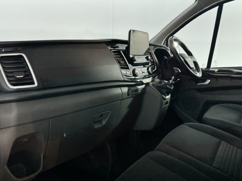 2023 (23) FORD COMMERCIAL TRANSIT CUSTOM 2.0 EcoBlue 130ps Low Roof D/Cab Limited Van 5301568