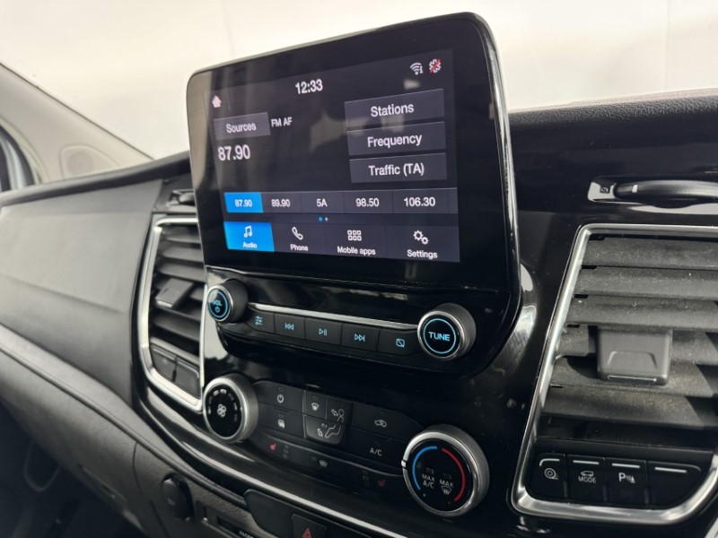 2023 (23) FORD COMMERCIAL TRANSIT CUSTOM 2.0 EcoBlue 130ps Low Roof D/Cab Limited Van 5301530