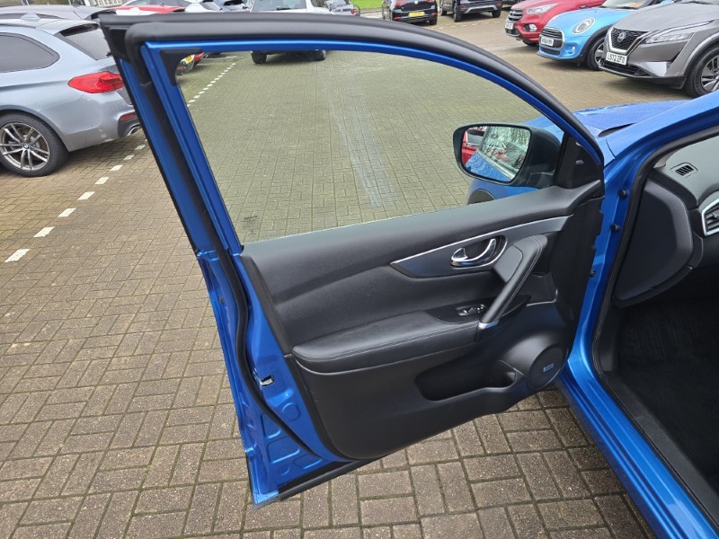 2020 (20) NISSAN QASHQAI 1.3 DiG-T Tekna 5dr 4988240