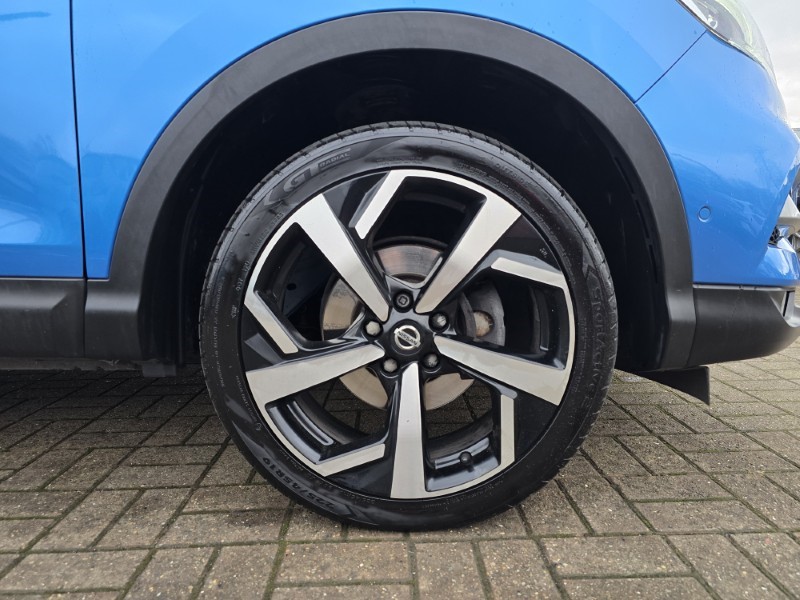 2020 (20) NISSAN QASHQAI 1.3 DiG-T Tekna 5dr 4988220