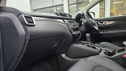 2020 (20) NISSAN QASHQAI 1.3 DiG-T Tekna 5dr 4988243